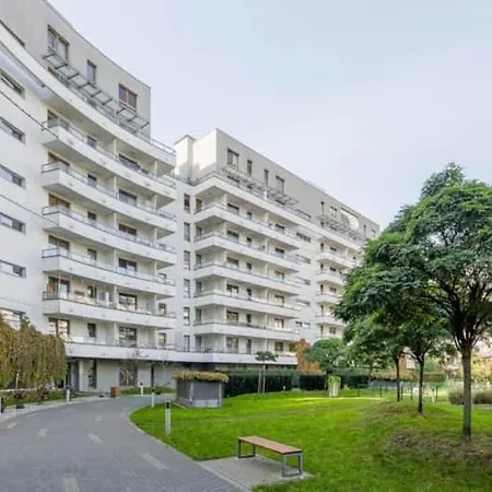 Exclusive On Kasprzaka Street - Wola Apartment Warsaw