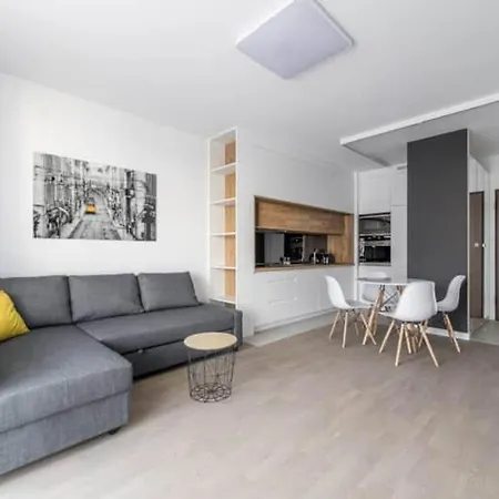 Exclusive On Kasprzaka Street - Wola Apartment *